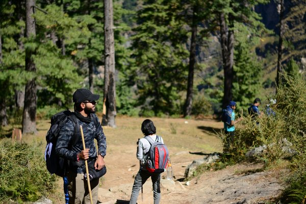 Comment organiser un camping pour une expédition de trekking en Himalaya?